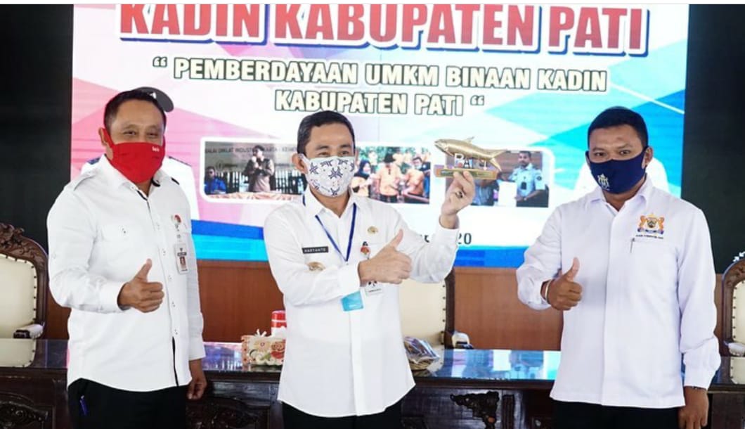 MUNAS_KADIN.jpg