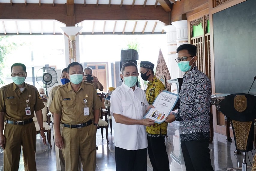 TOKOH_AGAMA1.jpg
