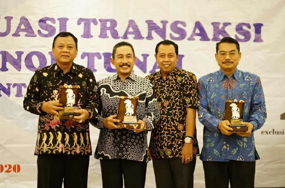TRANSAKSI_NON_TUNAI_.jpg