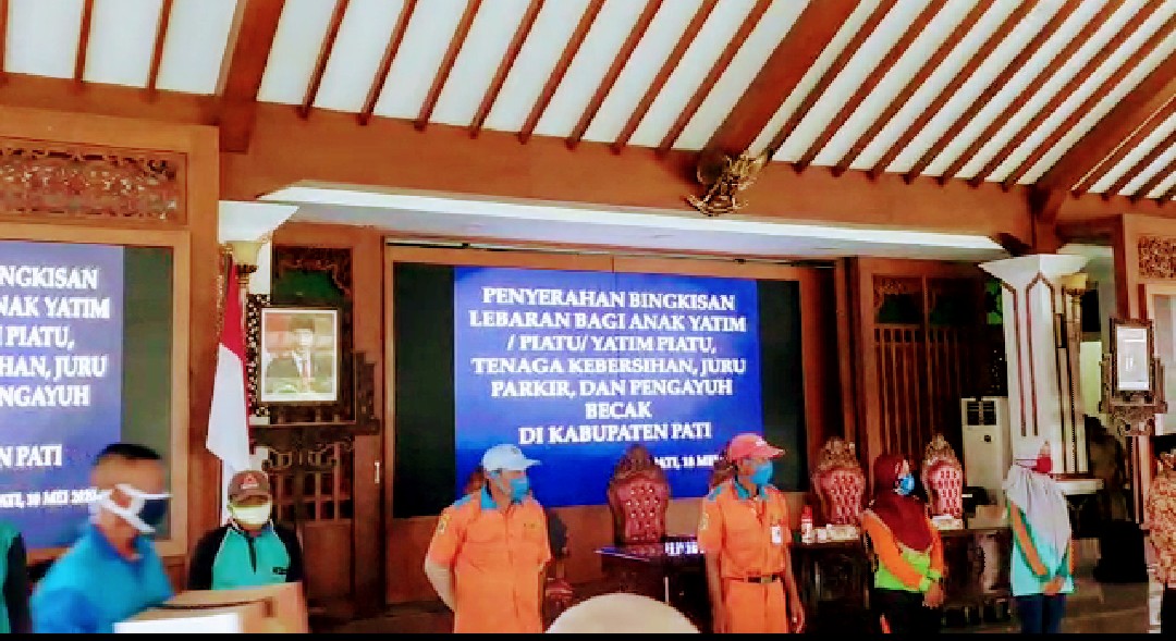 bantuan_tukang_parkir.jpg