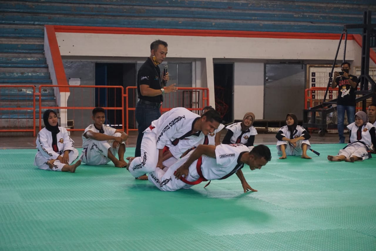 tarung_derajad_1.jpg