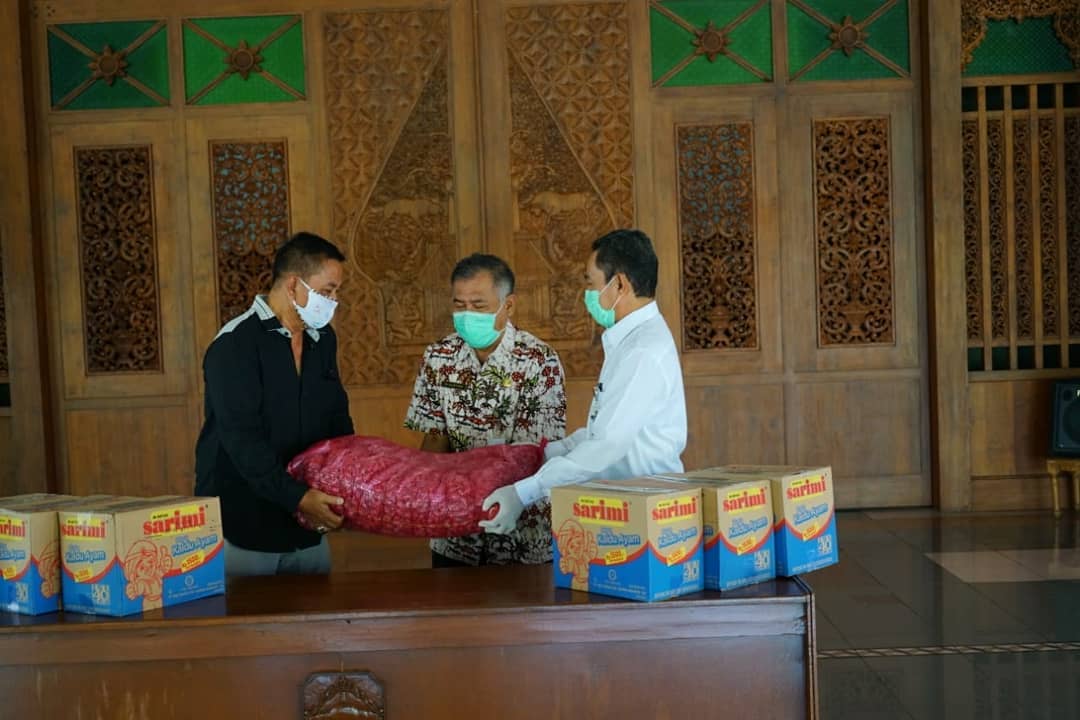 terima_bantuan_bawang_merah1.jpg