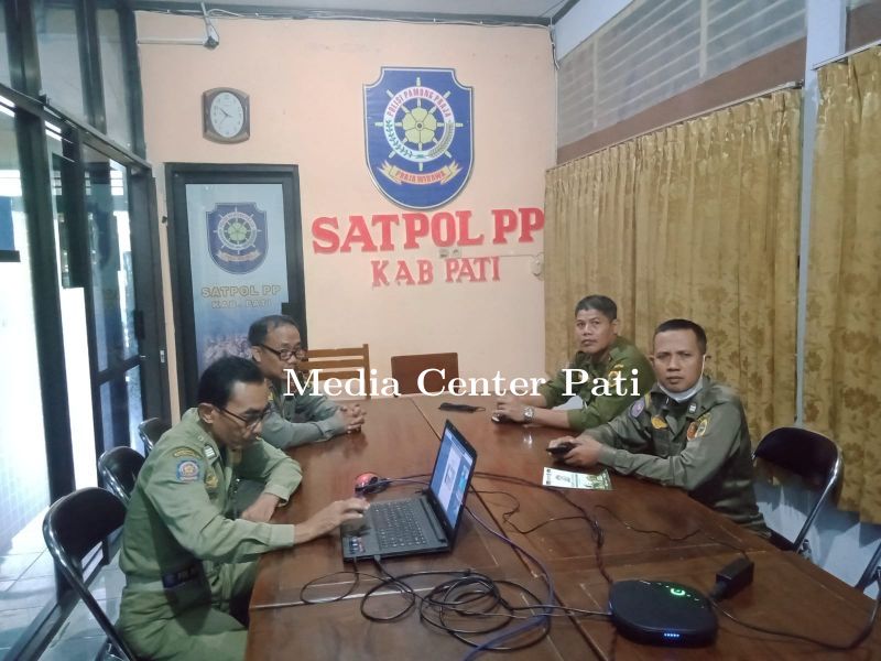 Satpol  PP Ikuti Zoom meeting Bincang LINI