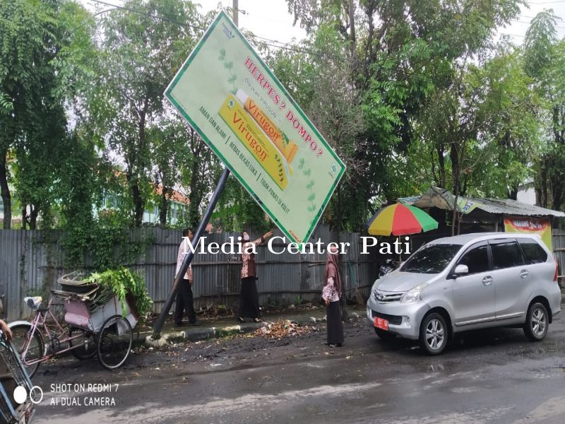 DPMTSP Lakukan Pengecekan Papan Reklame 