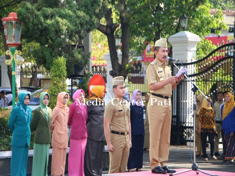 UPACARA BENDERA PERINGATAN HARI IBU KE 91 DAN BELA NEGARA KE 71 KABUPATEN PATI