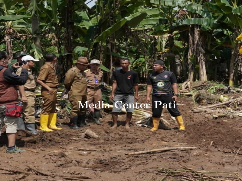 Wabup Tinjau Lokasi Banjir Bandang Tunjungrejo Kecamatan Margoyoso