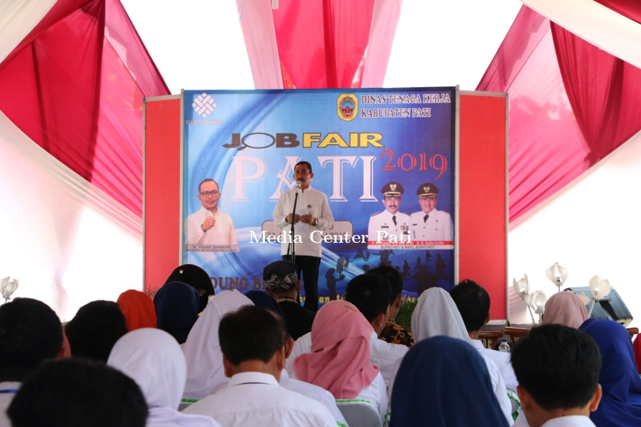 job_fair_1.jpg