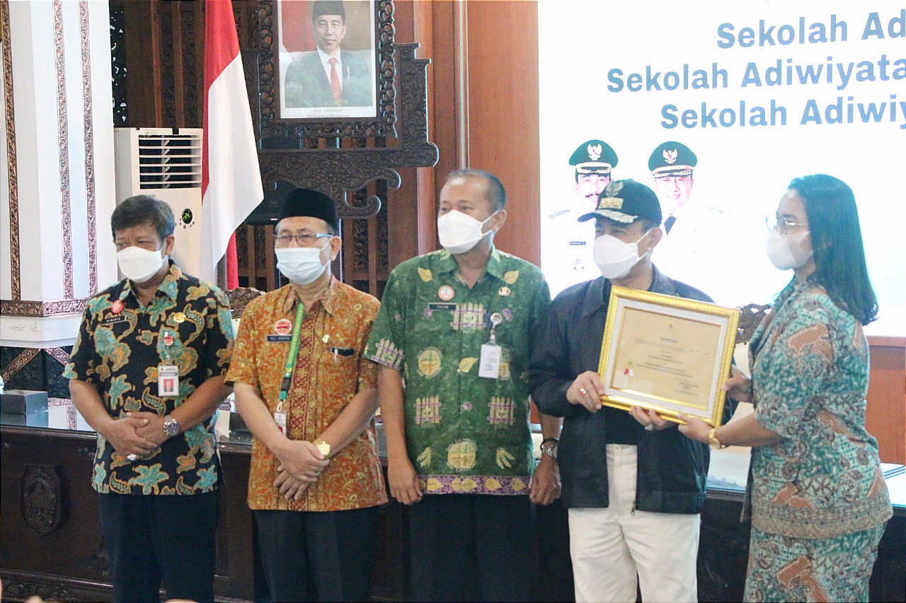 adiwiyata_2021_1.jpg