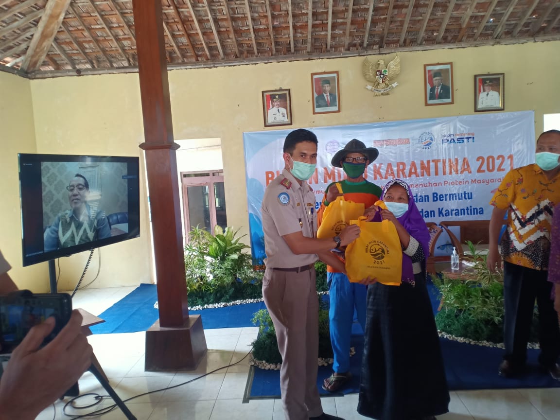 distribusi_bantuan_ikan2.jpg