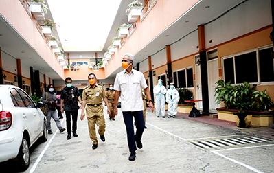 gubernur_tinjau_kencana.jpg