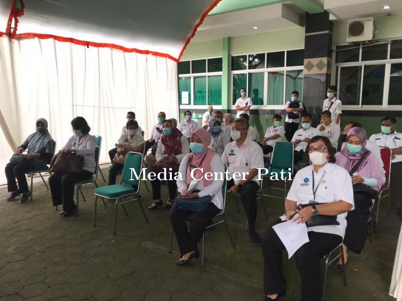 ASN DISKOMINFO KABUPATEN PATI  LAKUKAN VAKSINASI COVID-19