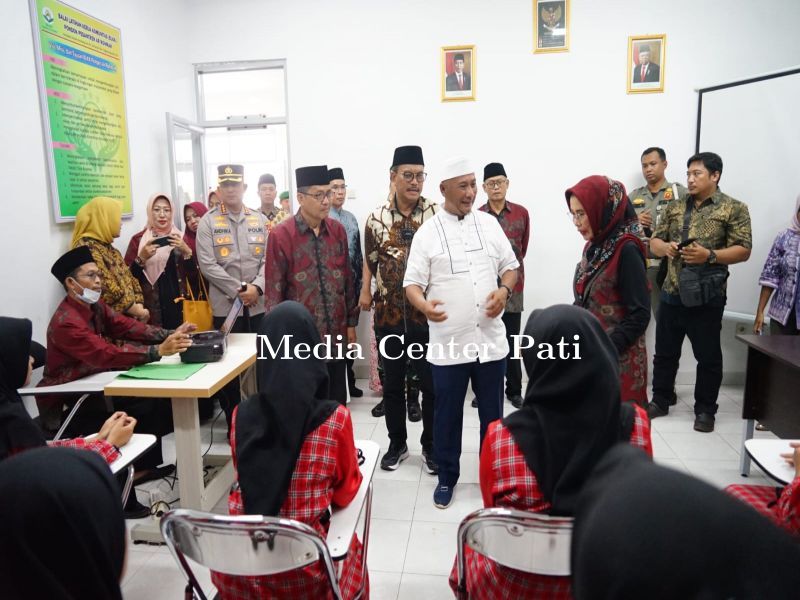 Henggar Apresiasi Pembangunan Dan Pendirian BLK Komunitas Di Ponpes YJPP