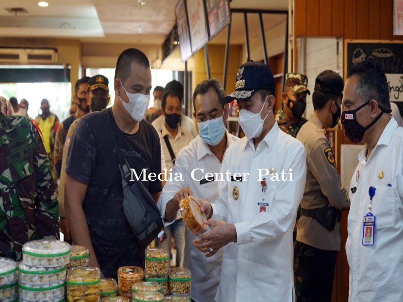 BUPATI MINTA PENGUNJUNG DIATUR DAN BERGILIRAN
