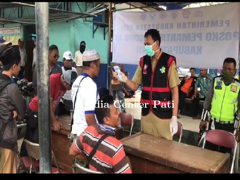 TERMINAL PATI WAJIBKAN SETIAP PENUMPANG LAKUKAN PEMERIKSAAN KESEHATAN