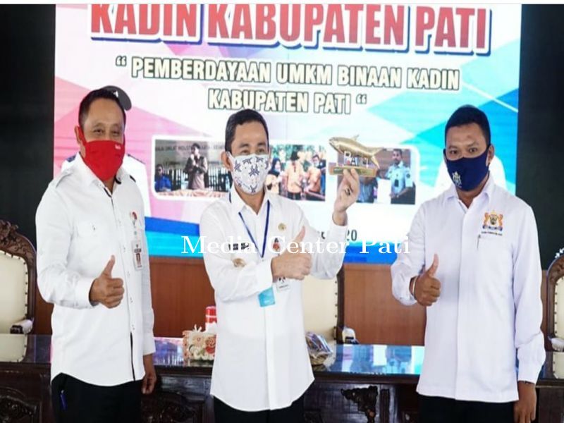 KADIN JEMBATANI PELAKU UMKM DENGAN PEMERINTAH