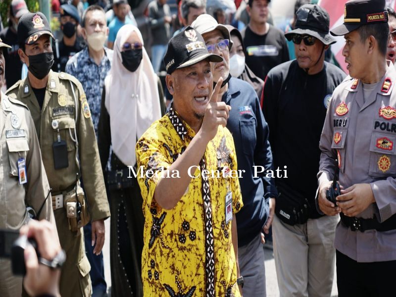 Temui Pengunjuk Rasa, Pj Bupati Berikan Dukungan Untuk Nelayan