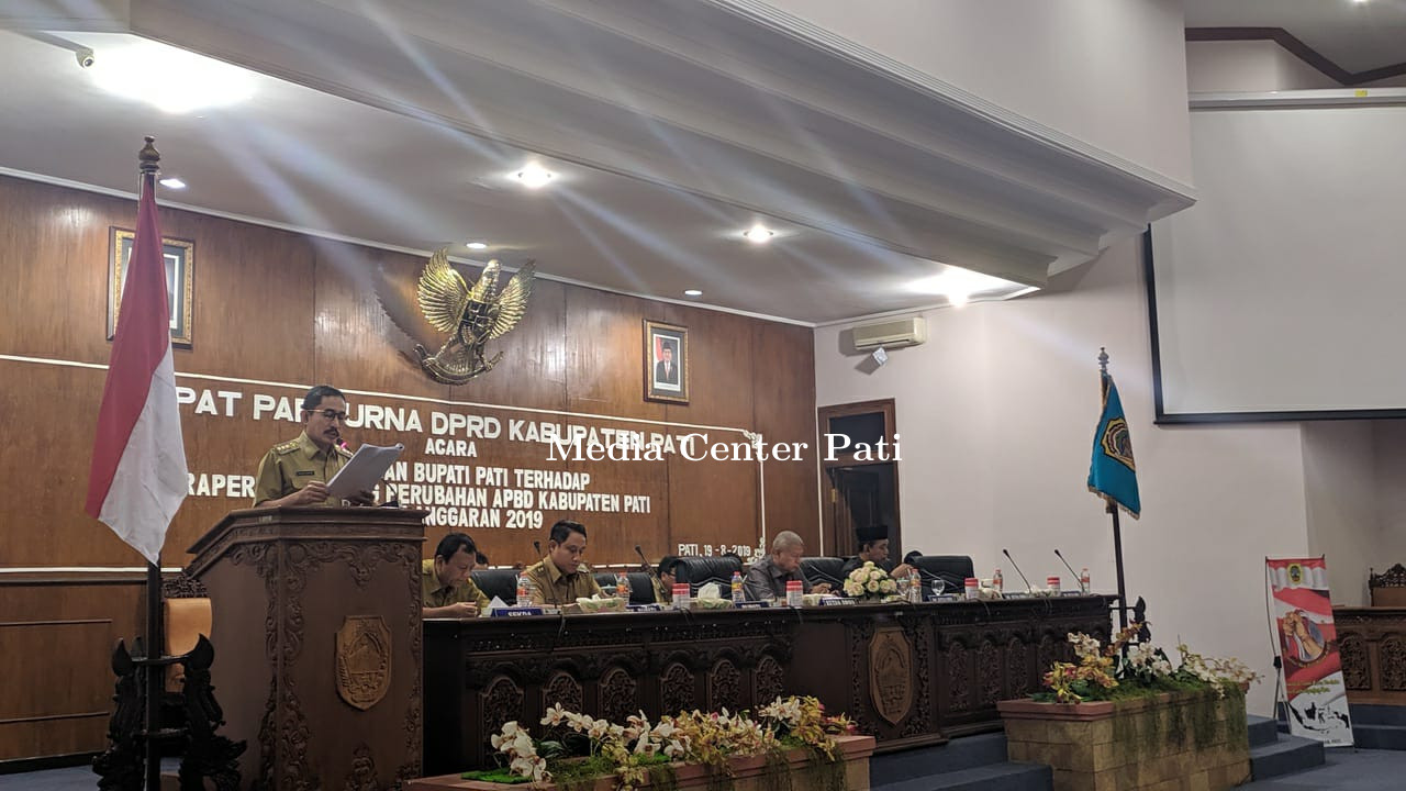 BUPATI HARYANTO JELASKAN MENGENAI RANCANGAN PERUBAHAN ANGGARAN APBD TAHUN 2019