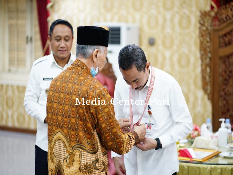 Bupati Raih Penghargaan Wredatama Nugraha Utama