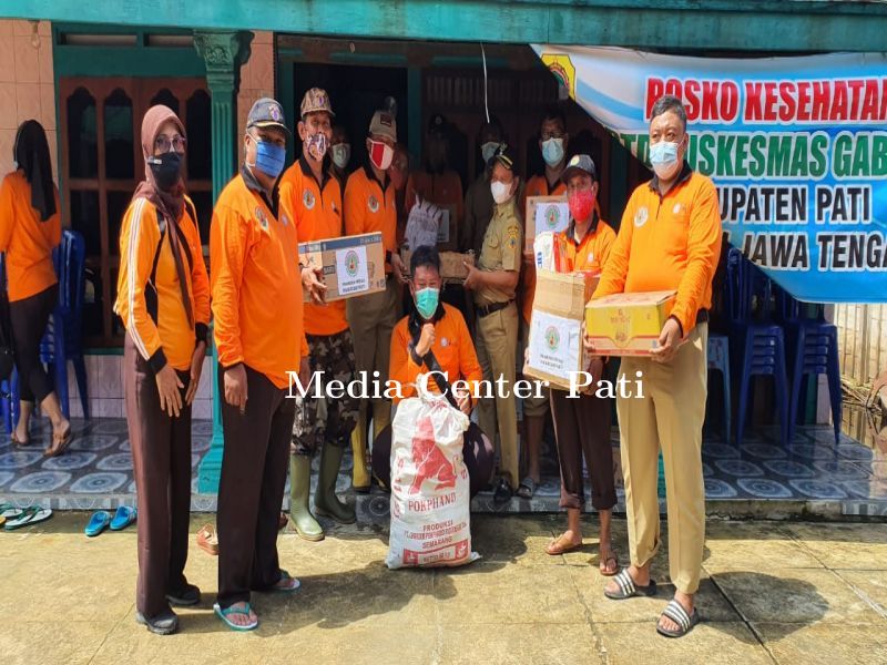  BANTUAN DISALURKAN PADA WARGA YANG BENAR-BENAR TERDAMPAK BANJIR