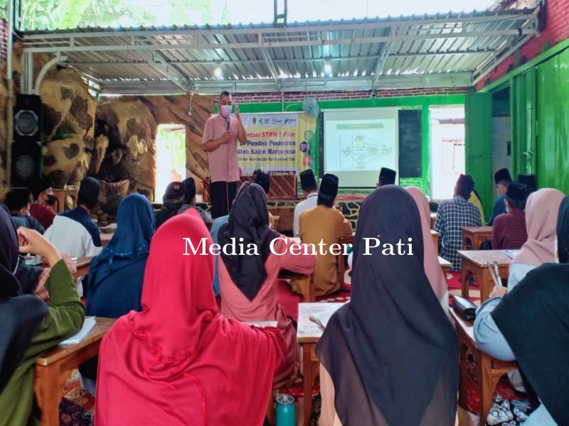 Santri , Santriwati Harus Pahami Dan Terapkan STBM 5 Pilar