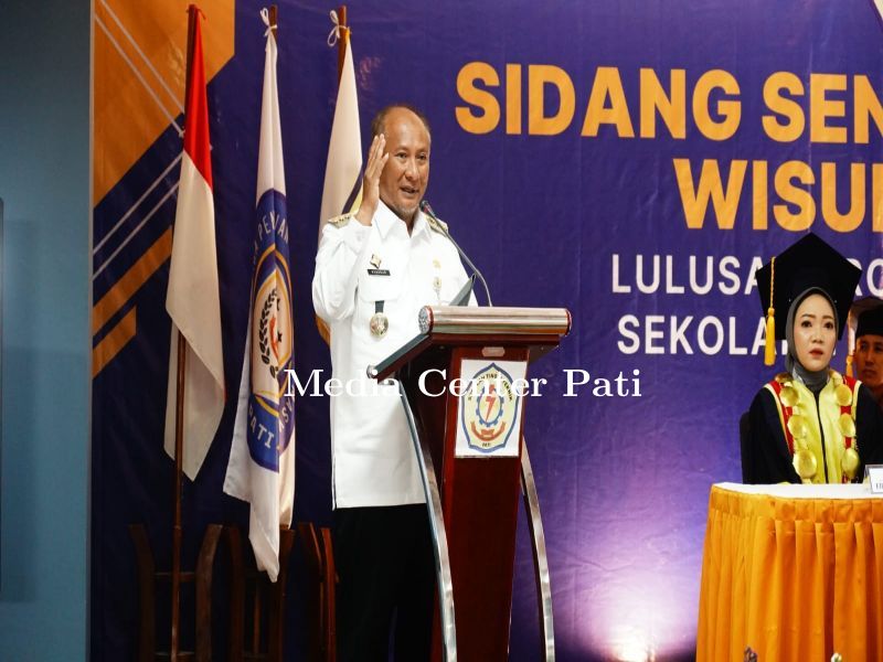 Hadiri Wisuda Perdana STTP Pati, Pj Bupati Berikan Pesan Untuk Wisudawan